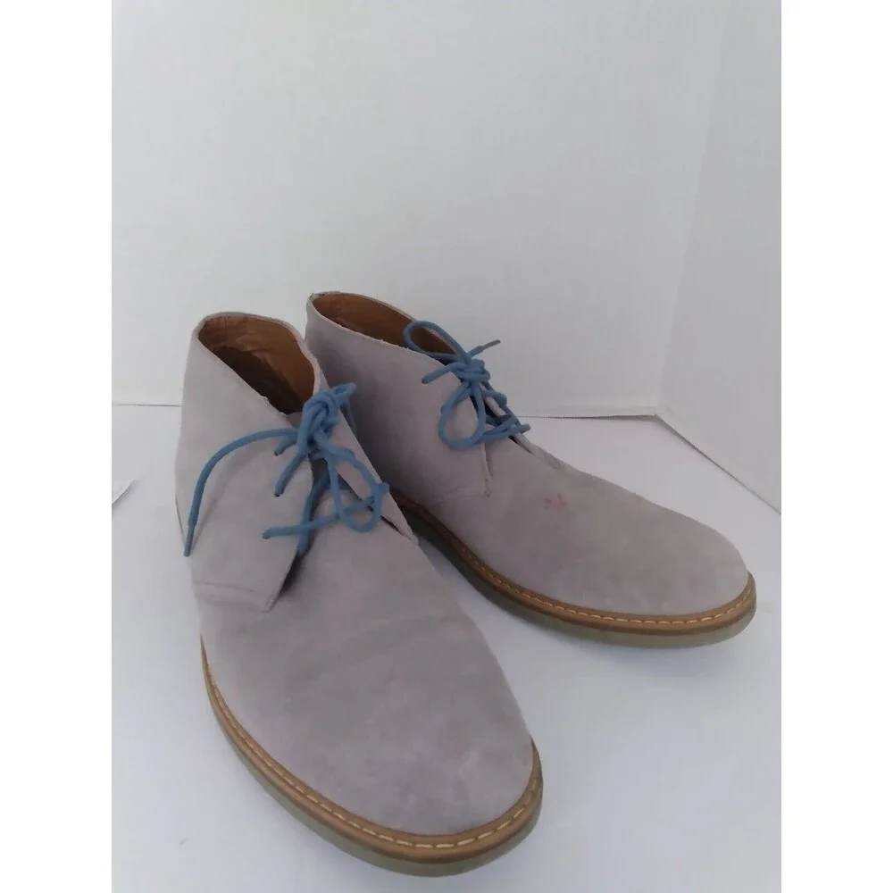 Casual Suede‎ Desert Chukka Boots with Blue Laces Light Gray Ankle Boots